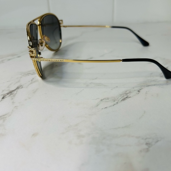 AUTHENTIC Gold Versace Unisex Adult Sunglasses VE 2171B 59mm Rare with Crystals - Picture 6 of 9